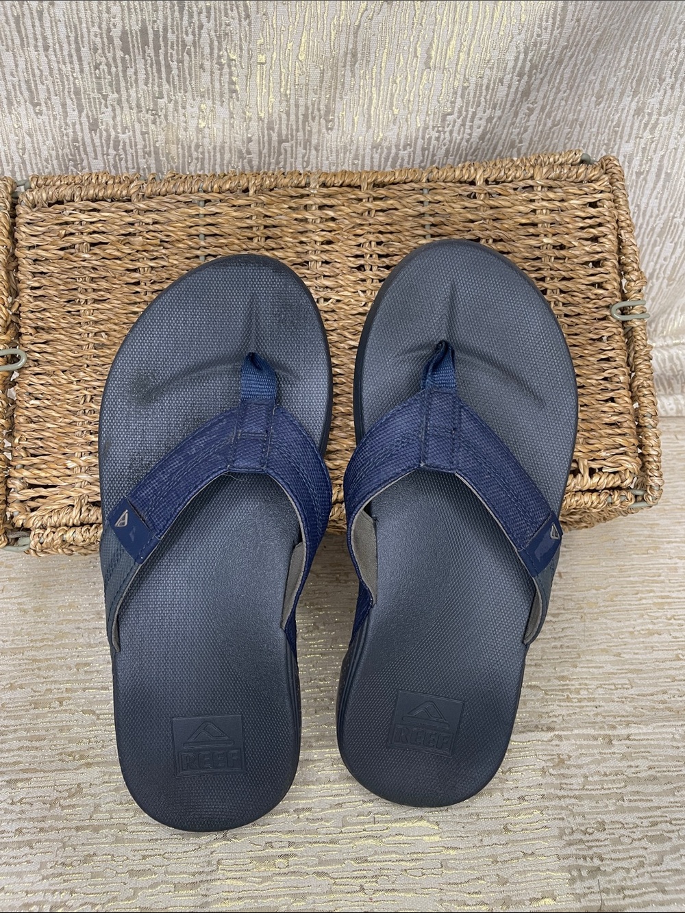 Reef Navy and Dark Gray Men’s CUSHION Classic Flip Flops Sz 9